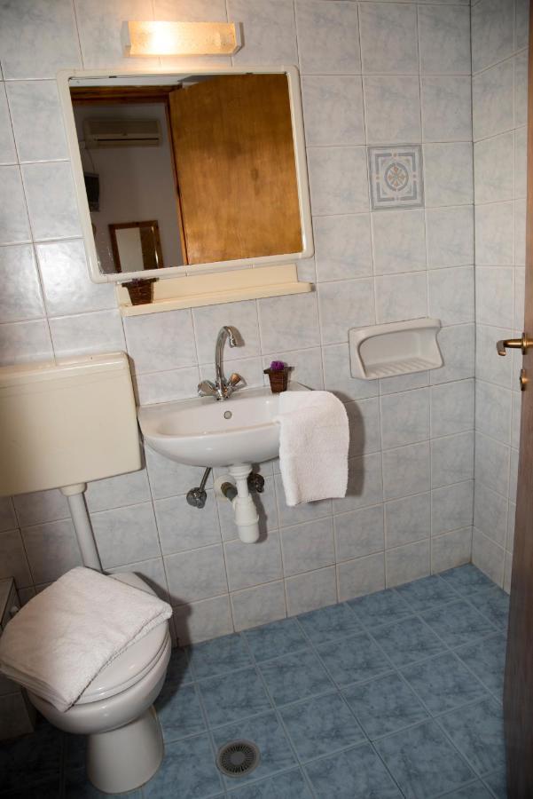Damianos Rooms Adamantas  ภายนอก รูปภาพ